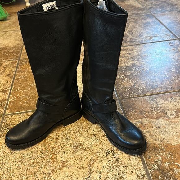 NWT Frye 77605 Veronica Slouch Harness Riding Motorcycle Leather Boots Size 6 - Picture 7 of 9